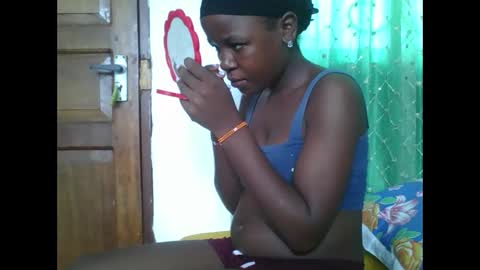 petitesweetchiq online show from January 9, 2026, 10:40 am