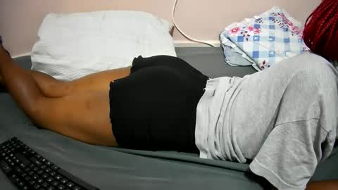 petitetasha online show from September 9, 2025, 7:02 pm