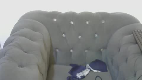 petitpearl online show from February 14, 2025, 6:56 am