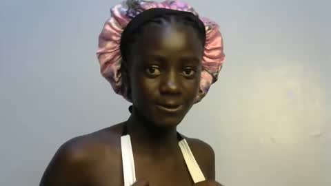 Snapshot of petitte_gyaal chatting on October 12, 2025, 6:29 pm petitte_gyaal online show from October 12, 2025, 6:29 pm