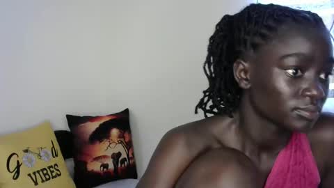 Snapshot of petitte_gyaal chatting on October 24, 2025, 10:11 am petitte_gyaal online show from October 24, 2025, 10:11 am