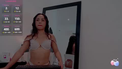 petitteslutt_ online show from September 16, 2025, 8:10 pm