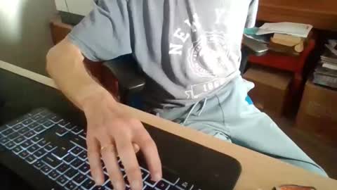 petitwilly online show from November 13, 2025, 10:58 am