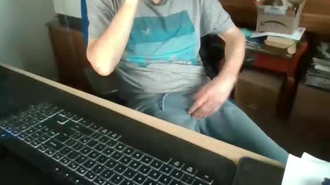 petitwilly online show from December 1, 2025, 9:25 am