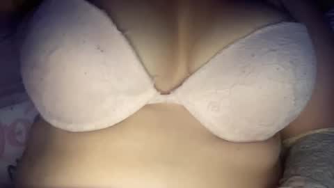 Snapshot of peular chatting on April 17, 2026, 7:39 pm peular online show from April 17, 2026, 7:39 pm
