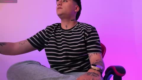 peytonbox online show from September 18, 2025, 11:23 am