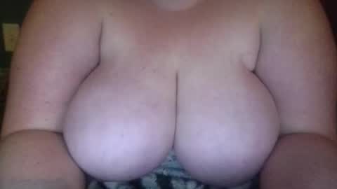 Snapshot of phatpussy42dd chatting on October 18, 2025, 1:41 am phatpussy42DD online show from October 18, 2025, 1:41 am