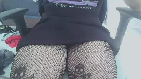 Mia online show from November 1, 2025, 6:21 pm