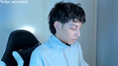 Phil.   INDEPENDENT MODEL online show from February 28, 2025, 8:20 am