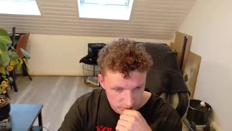 philipp_gtx online show from September 16, 2025, 5:25 pm