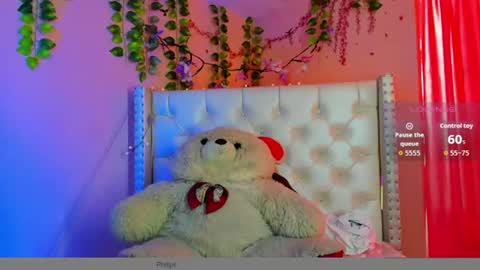 Snapshot of philippsx chatting on June 13, 2026, 3:43 pm PHILLIP online show from June 13, 2026, 3:43 pm