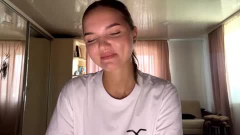 Snapshot of philomenamaurus chatting on August 4, 2026, 11:13 am Eva online show from August 4, 2026, 11:13 am