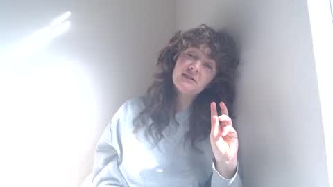 sophie online show from February 1, 2025, 4:00 pm