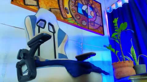 phlilloyhighclouds online show from October 20, 2025, 12:49 pm