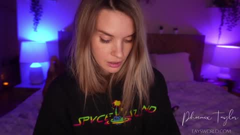 PHOENIX TAYLOR online show from January 10, 2026, 6:37 am