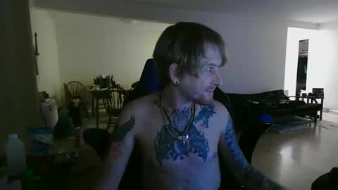 Snapshot of phrostdd chatting on November 11, 2025, 2:33 am FrankenDaddy online show from November 11, 2025, 2:33 am