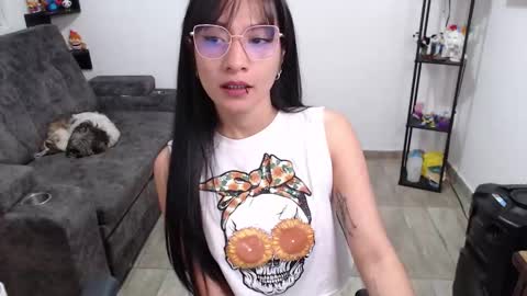 Pia  online show from October 6, 2025, 8:50 pm