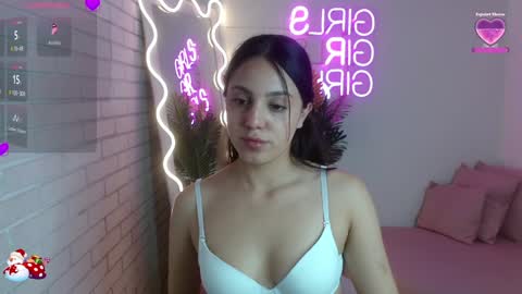 Snapshot of pia_tay chatting on December 20, 2024, 9:43 am PIA online show from December 20, 2024, 9:43 am