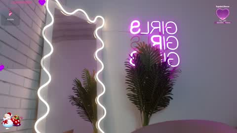 Snapshot of pia_tay chatting on December 23, 2024, 10:10 am PIA online show from December 23, 2024, 10:10 am