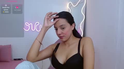 Snapshot of pia_tay chatting on September 11, 2025, 4:01 am PIA online show from September 11, 2025, 4:01 am