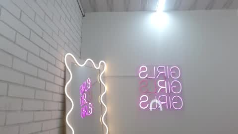 Snapshot of pia_tay chatting on October 14, 2025, 3:29 am PIA online show from October 14, 2025, 3:29 am