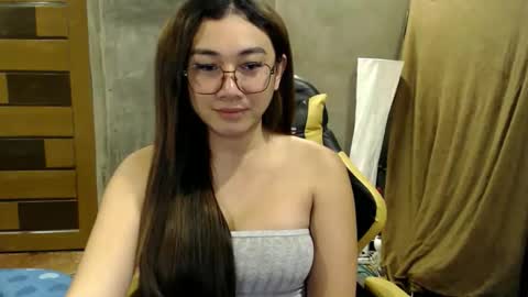 Pia online show from October 21, 2025, 8:04 am