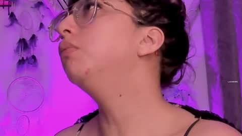  PIA FISHER  online show from September 23, 2025, 1:19 am