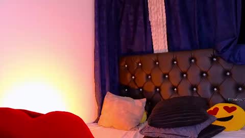 Snapshot of piafisher_2 chatting on June 25, 2026, 5:12 am Piafisher 2 online show from June 25, 2026, 5:12 am