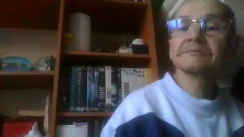 pichoun71 online show from December 8, 2024, 7:37 am