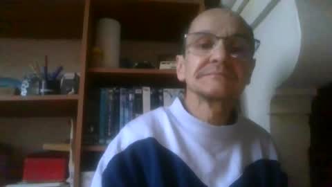 pichoun71 online show from February 1, 2025, 7:47 am