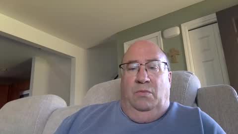 pickme11113 online show from October 28, 2025, 5:37 pm