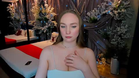 Emelie online show from December 18, 2024, 5:00 pm