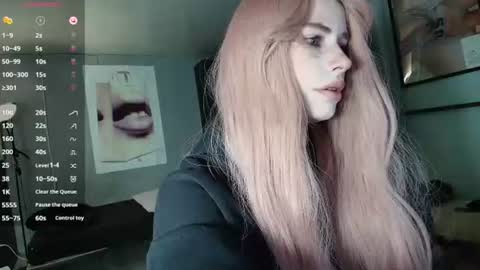 Snapshot of piera_ chatting on June 17, 2026, 7:15 pm Piera online show from June 17, 2026, 7:15 pm