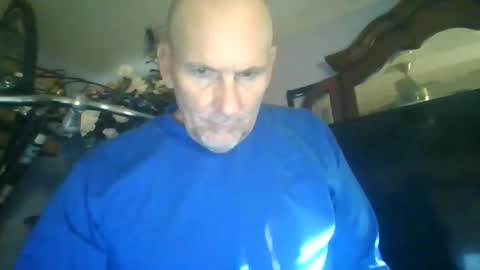 pierce702702 online show from December 31, 2024, 11:17 pm