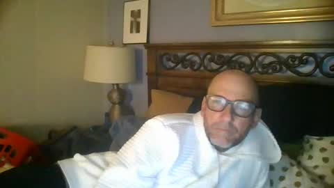 pierce702702 online show from March 9, 2025, 7:01 am
