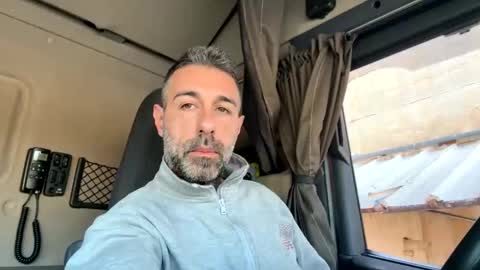 pierotu online show from April 10, 2026, 5:23 am