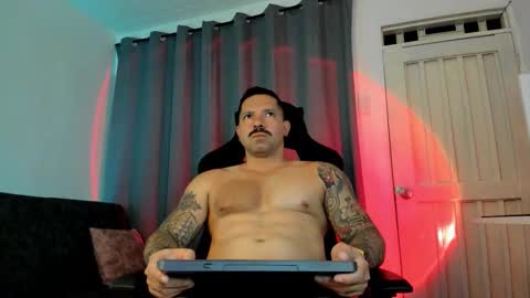 Pierre online show from October 19, 2025, 12:11 am