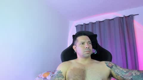 Snapshot of pierrevidal chatting on June 25, 2026, 1:05 am Pierre online show from June 25, 2026, 1:05 am