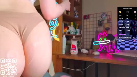 Mia or ur fav booty P online show from March 11, 2026, 7:25 am