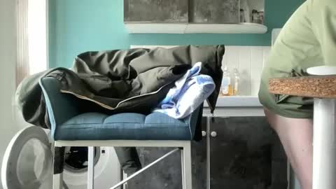 Pikafounes online show from April 14, 2026, 8:31 am