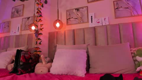 PIKAYLE  online show from January 6, 2026, 9:50 pm