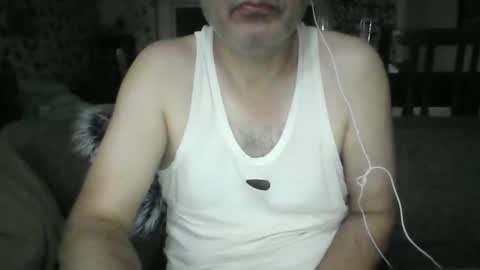 Snapshot of pikolo71 chatting on December 4, 2024, 8:29 pm Tom online show from December 4, 2024, 8:29 pm