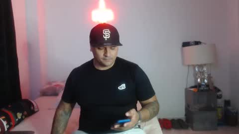 Snapshot of pikoro_gomez chatting on January 6, 2025, 1:42 am pikoro_gomez online show from January 6, 2025, 1:42 am