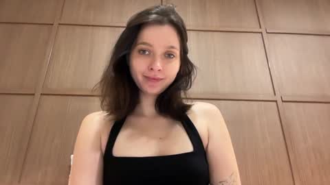 Snapshot of pileacadieri__ chatting on January 1, 2025, 12:44 pm Trisha online show from January 1, 2025, 12:44 pm