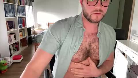 pilou online show from January 19, 2026, 12:31 pm