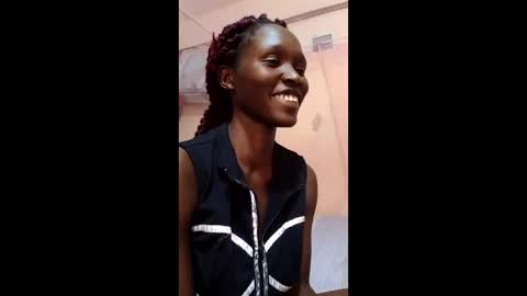 pinah1997 online show from April 10, 2026, 11:04 am