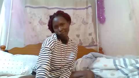 pinah1997 online show from April 19, 2026, 7:05 pm