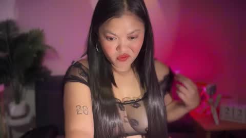 Hot Feb online show from September 22, 2025, 4:20 pm