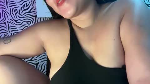 Hot Feb online show from November 20, 2025, 9:53 am