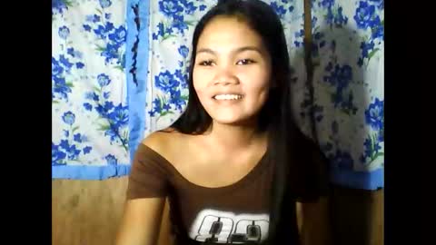 Snapshot of pinay_just18th chatting on April 28, 2026, 2:27 am pinay_just18th online show from April 28, 2026, 2:27 am